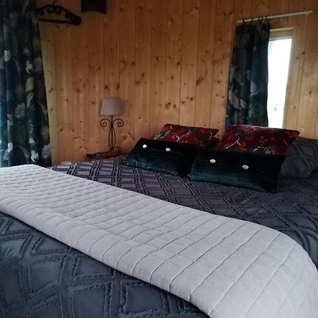 La Tour De Ver Gite Atypique Possibilite Table D'Hotes Sur Reservation Kültér fotó
